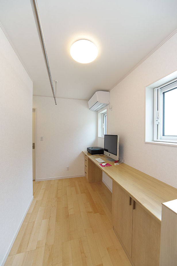 大東住宅 【2500万円/心安らぐ木の家/間取有】ナチュラルな色合いの箱型の家。爽やかな風を感じる住み心地の建築実例画像10