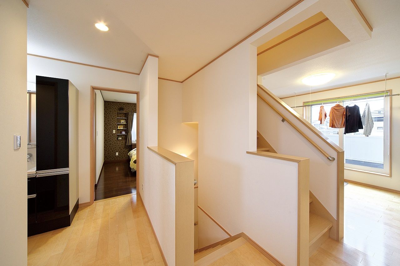 大東住宅 【3200万円/愛犬と暮らす/土地探しから/間取有】外断熱で実現した快適さ。小屋裏はご主人の秘密基地に！家の建築実例画像4