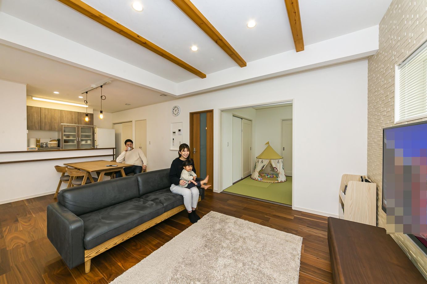 大東住宅 【2160万円/収納充実/間取有】外断熱で叶った、廊下とも温度差を感じない快適な住まい　の建築実例画像2