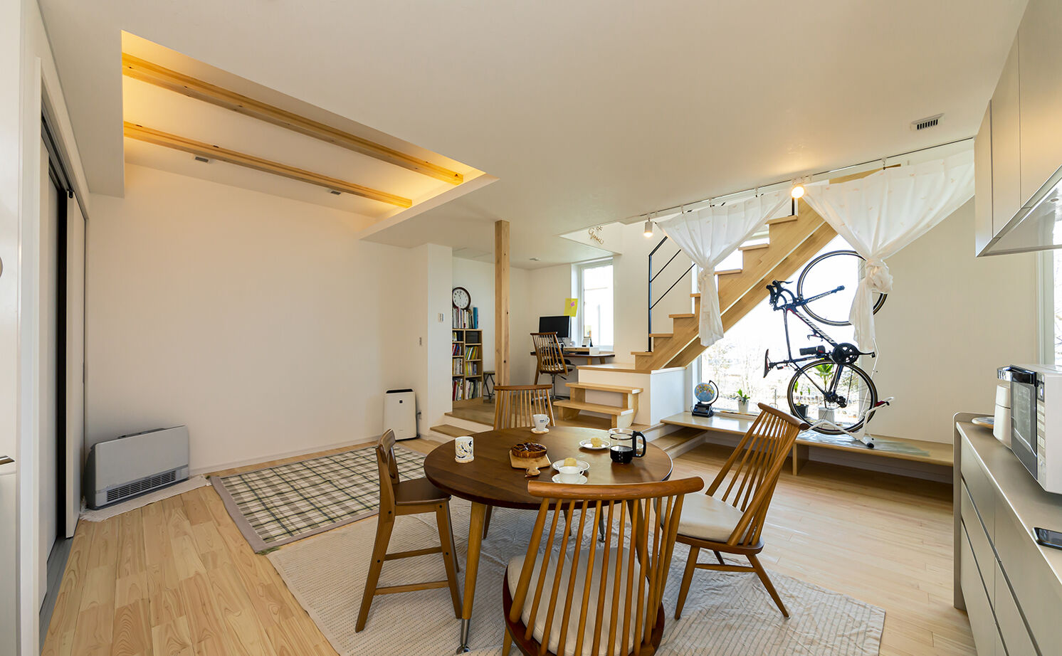 大東住宅 【2000万円台/吹抜けリビング階段】-6℃の大寒波でも、ぬくもりある住まいに。自慢の施工力で理想の空間への建築実例画像3