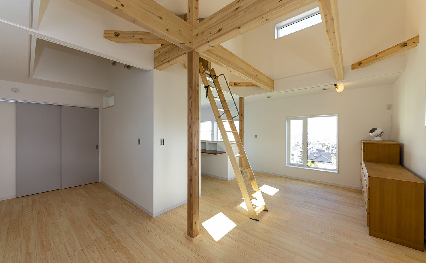 大東住宅 【2000万円台/吹抜けリビング階段】-6℃の大寒波でも、ぬくもりある住まいに。自慢の施工力で理想の空間への建築実例画像9