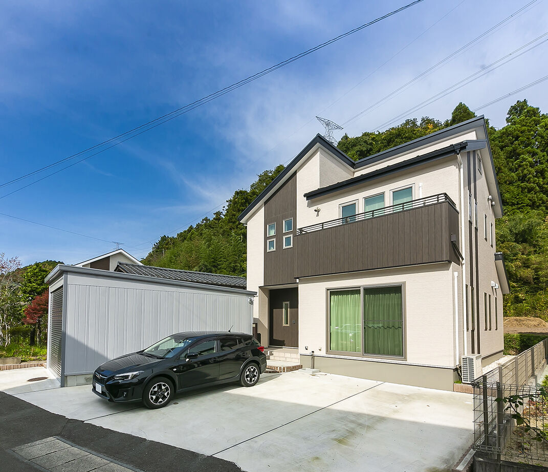 大東住宅 【2000万円台/ガレージ】外断熱×手の届く価格×人柄が決め手に。エアコン一台で一年中心地よい住まいへの建築実例画像1