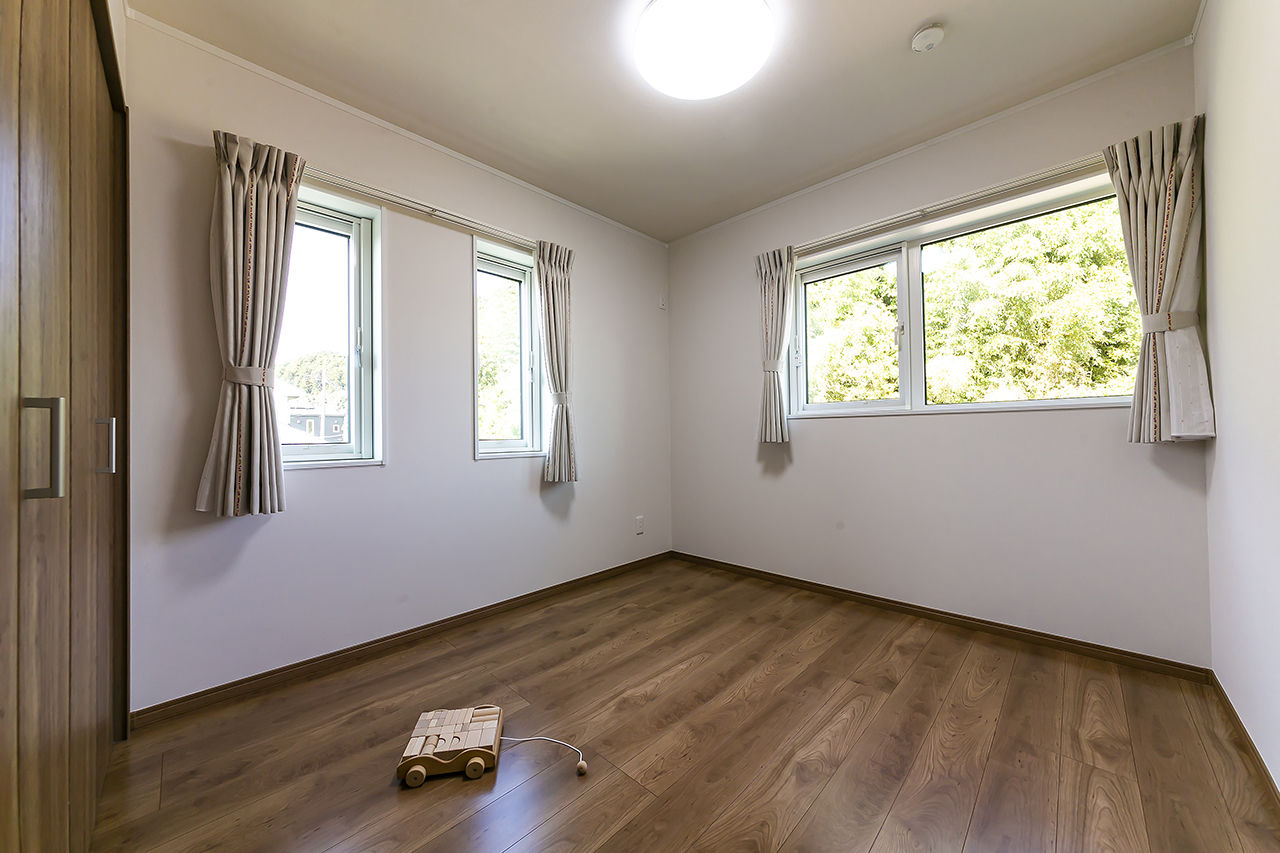 大東住宅 【2000万円台/ガレージ】外断熱×手の届く価格×人柄が決め手に。エアコン一台で一年中心地よい住まいへの建築実例画像8