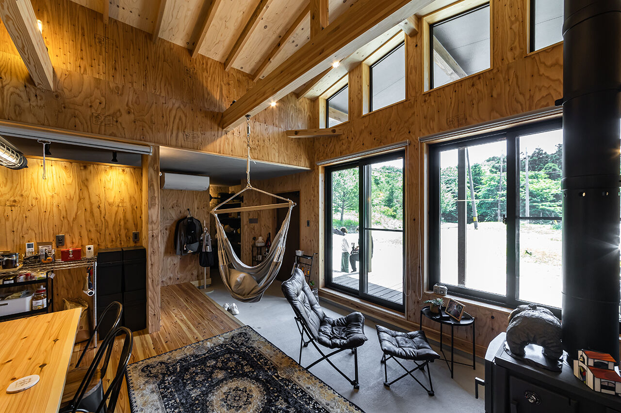 大東住宅 【2000万円台/平屋/間取有】木と自然とアウトドアを暮らしの中心に。我が家で楽しむ自由な毎日の建築実例画像4