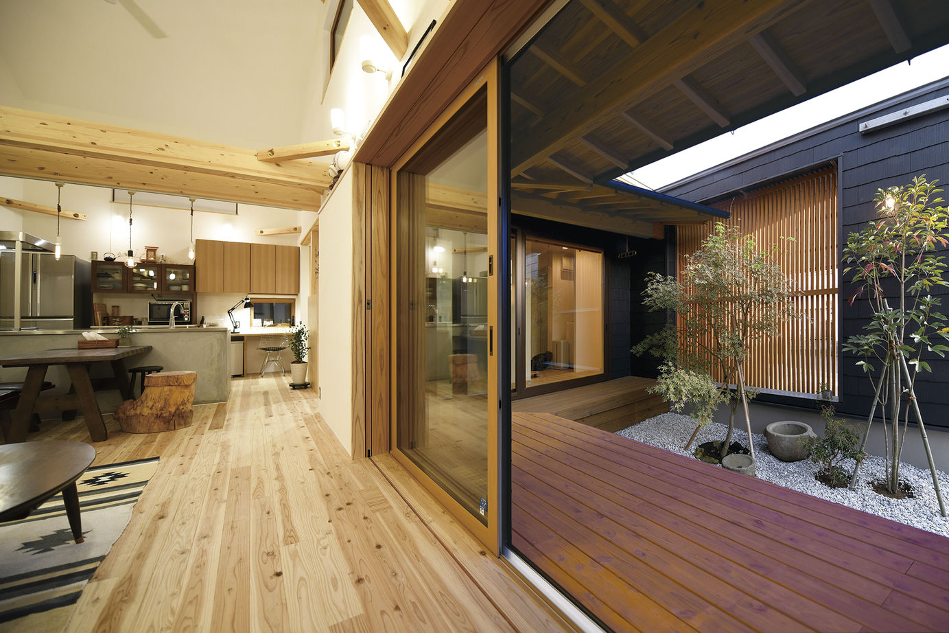 ベルハウジング 【枕崎市/インナーガレージ/3LDK】デザイン性×機能性　木のぬくもりを感じられる子育てしやすいお家の建築実例画像5