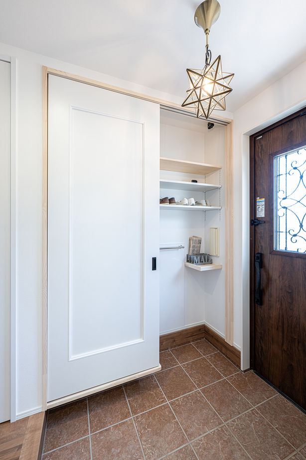 オフィスHanako 施主様のセンスがあふれる、インナーテラスのあるカフェ風のお家の建築実例画像2