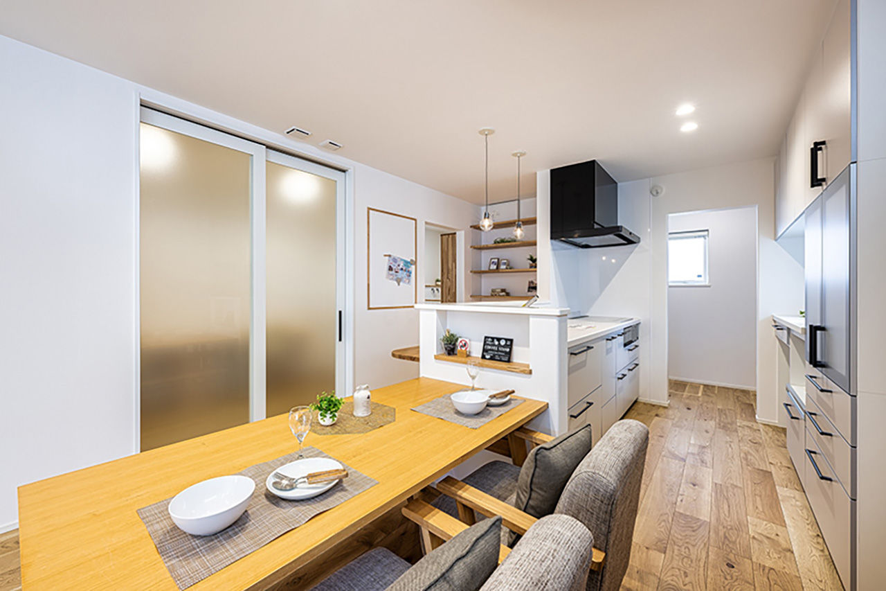 オフィスHanako 天然木材が気持ちいい広々間取りのお家の建築実例画像6