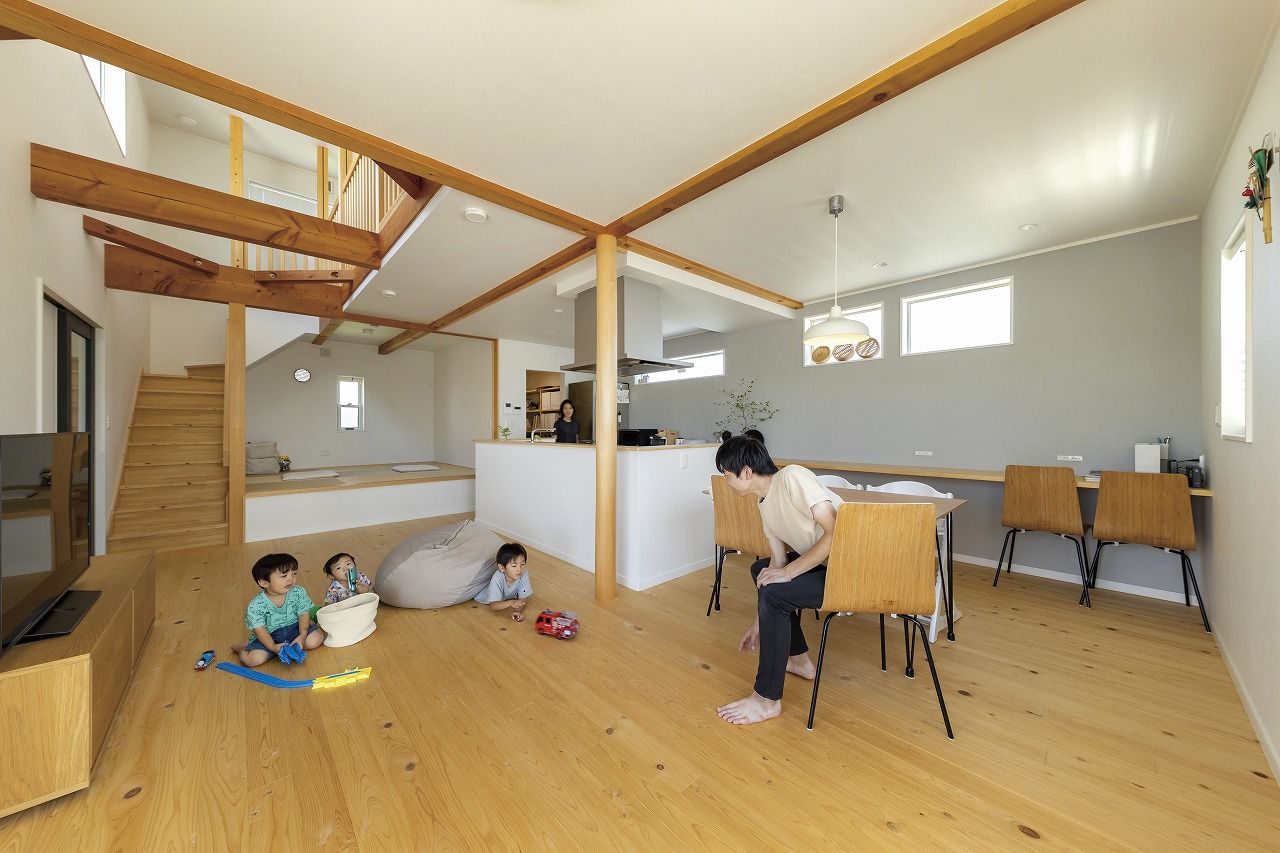 木楽自然工房　檜乃アットホーム 【2200～2299万円】吉野檜に包まれて紡ぐ家族との時間。ずっと健やかな暮らしを叶える無垢材の家の建築実例画像2