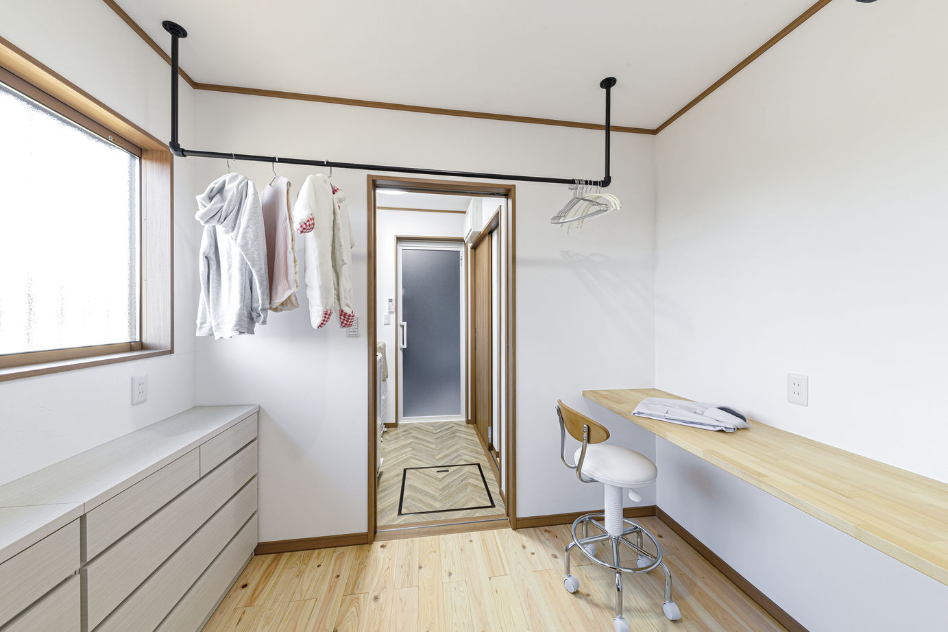 木楽自然工房　檜乃アットホーム 【2000～2499万円】檜の美しさと風合いを愉しむ社長と妥協なく叶えた無垢の家の建築実例画像5