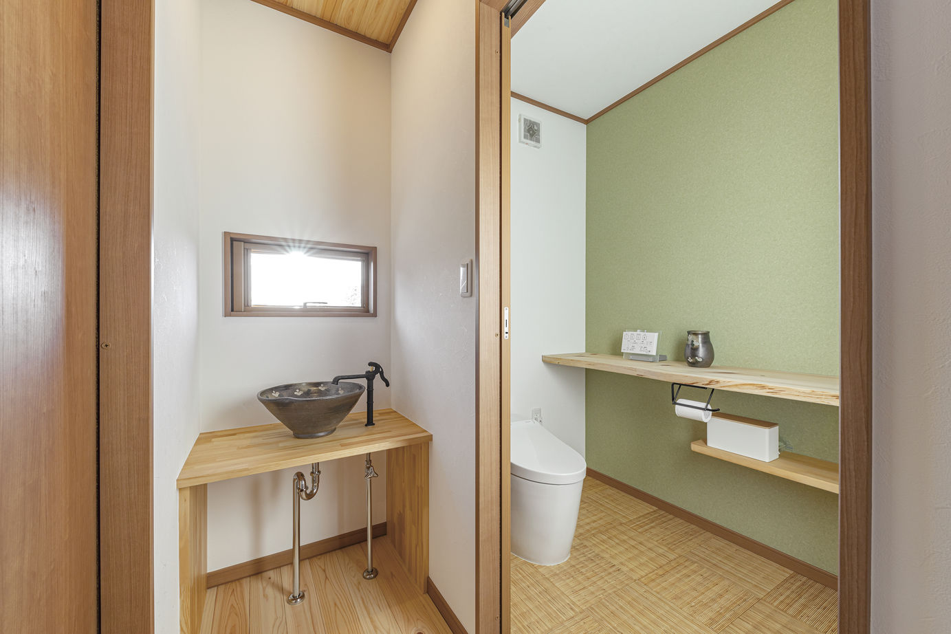 木楽自然工房　檜乃アットホーム 【2000～2499万円】檜の美しさと風合いを愉しむ社長と妥協なく叶えた無垢の家の建築実例画像6