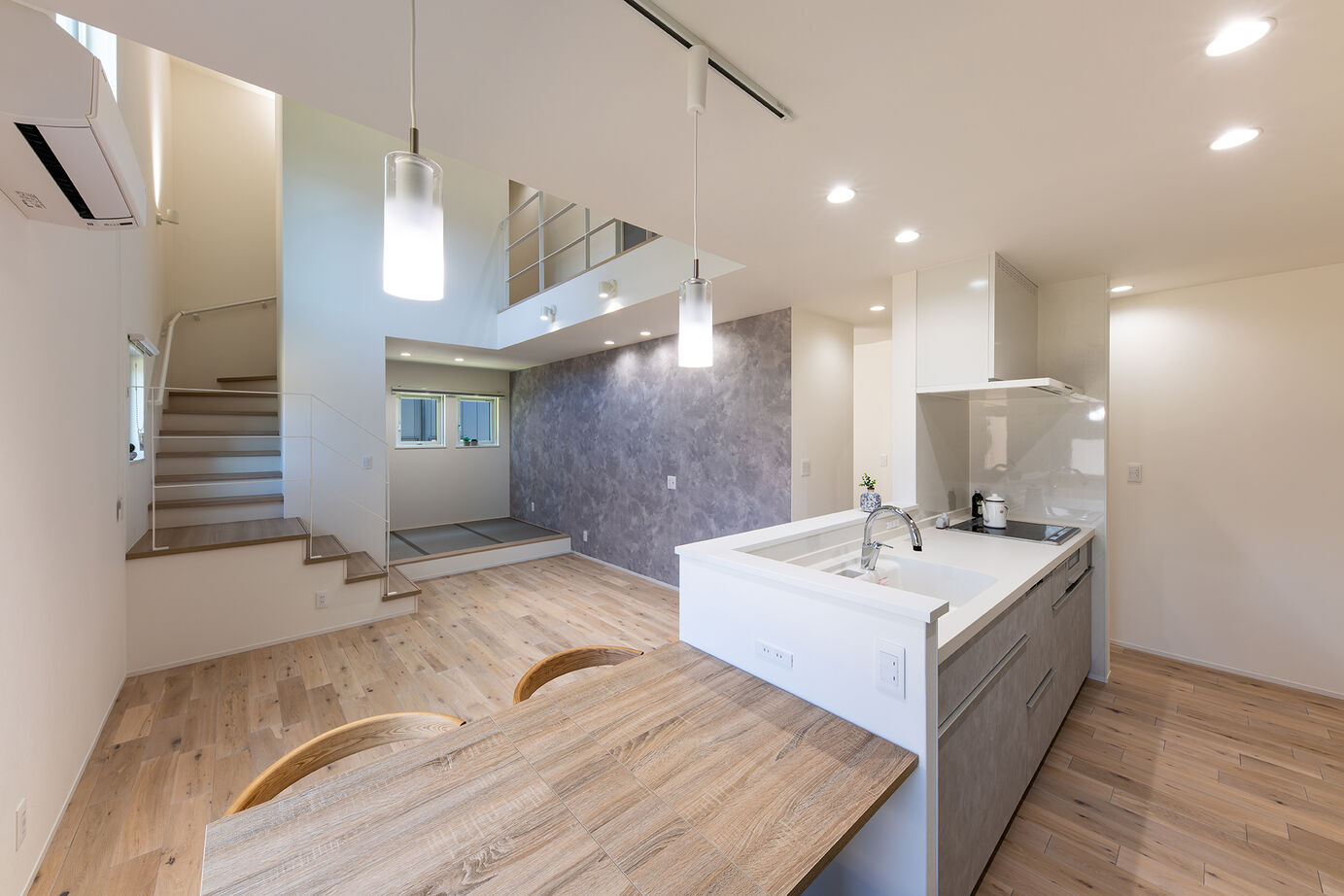 スタイルハウス 家事動線がスマートなシンプル＆ホワイトのホテルライク住宅の建築実例画像2