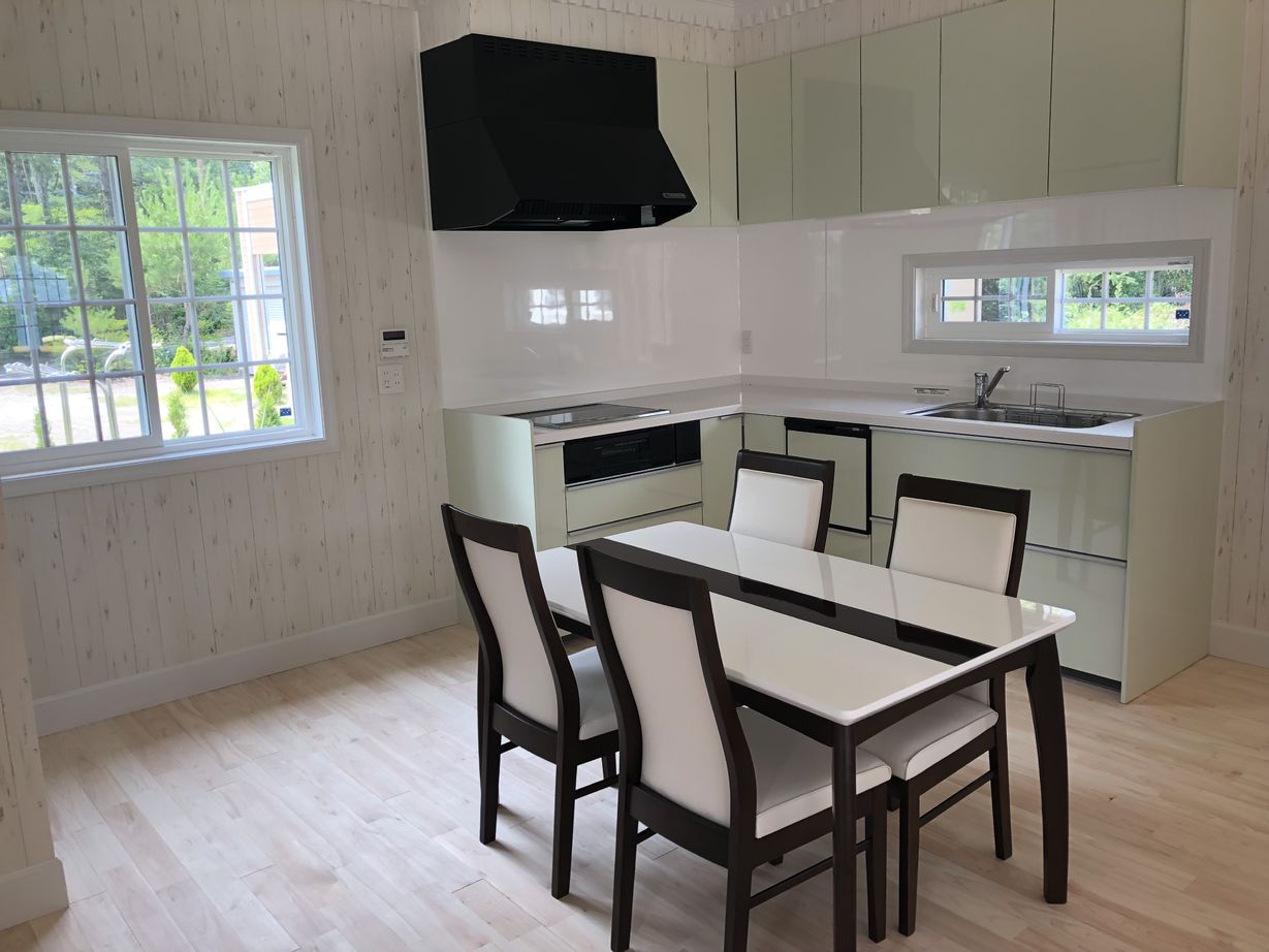 シスクホーム 【平屋/輸入住宅/中庭/暖炉/愛犬と暮らす】四季の移ろいを感じる暮らしを。軽井沢の空気を感じての建築実例画像5