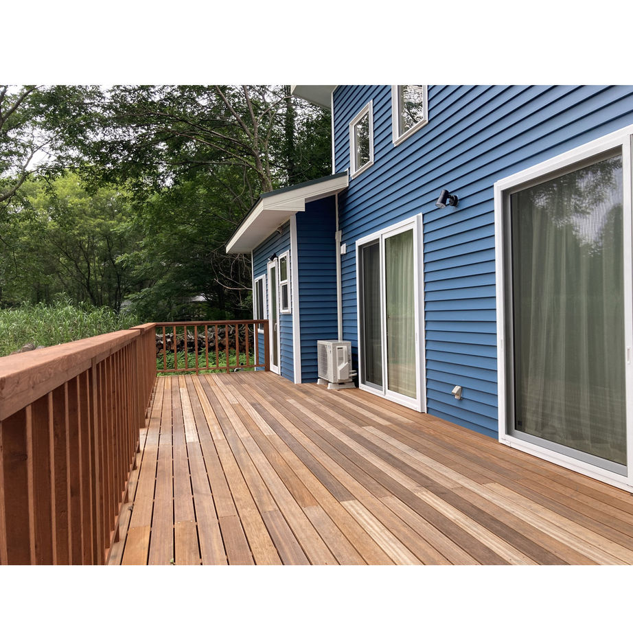 シスクホーム 【平屋/1000万円台/輸入住宅/ウッドデッキ/窓のあるロフト】美しいブルーのアメリカンテイストの家の建築実例画像3