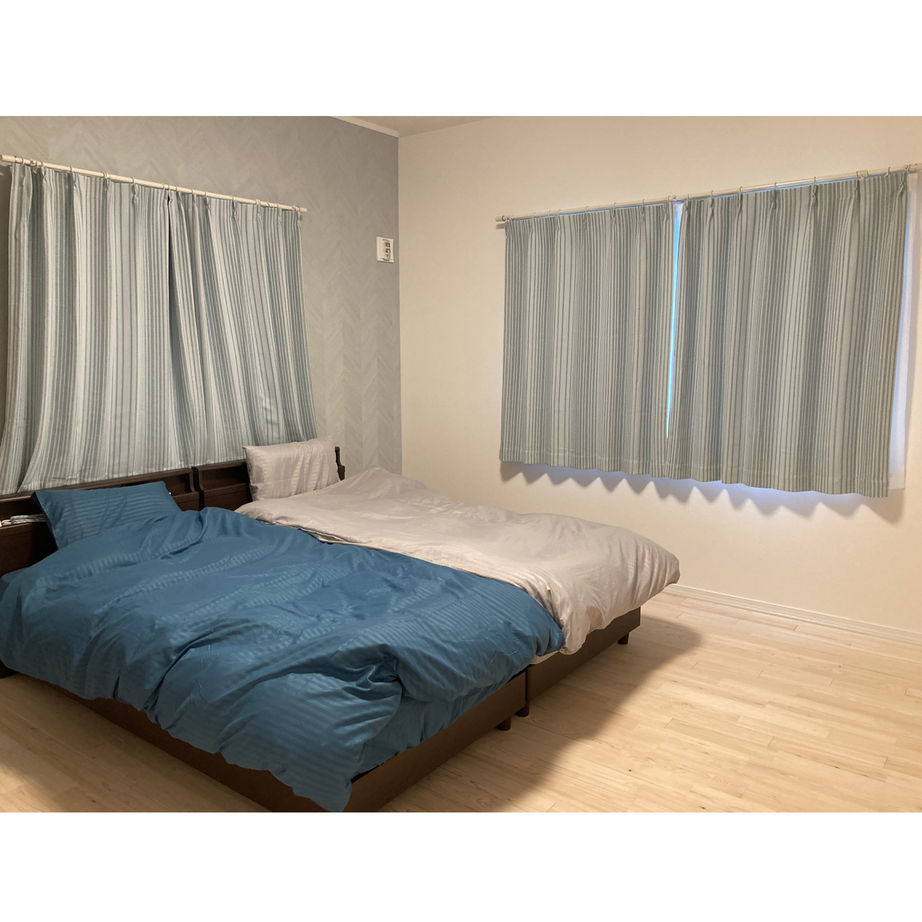 シスクホーム 【平屋/1000万円台/輸入住宅/ウッドデッキ/窓のあるロフト】美しいブルーのアメリカンテイストの家の建築実例画像6