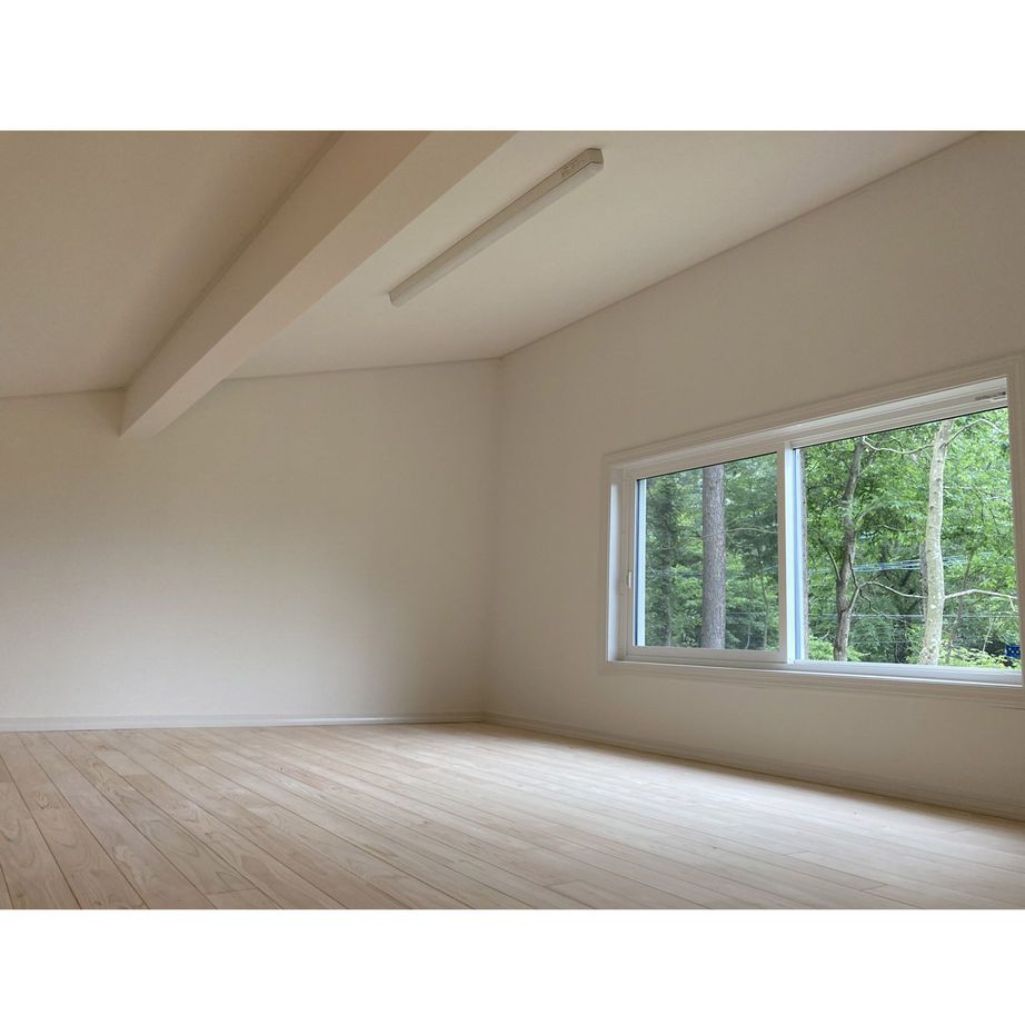 シスクホーム 【平屋/1000万円台/輸入住宅/ウッドデッキ/窓のあるロフト】美しいブルーのアメリカンテイストの家の建築実例画像9