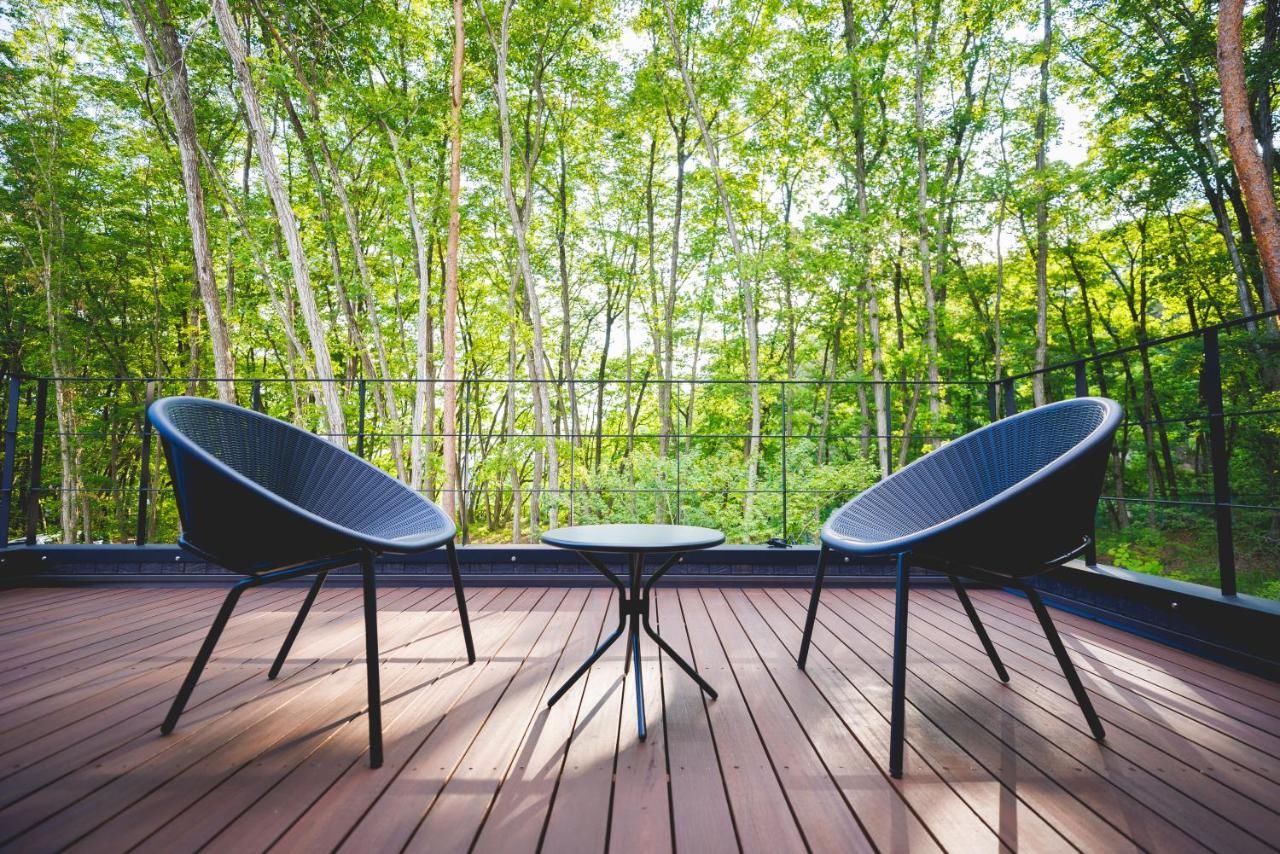 シスクホーム 【サウナ/ヒノキ風呂/薪ストーブ/ウッドデッキ/ペットと暮らす】自然を満喫する森と過ごす家の建築実例画像9