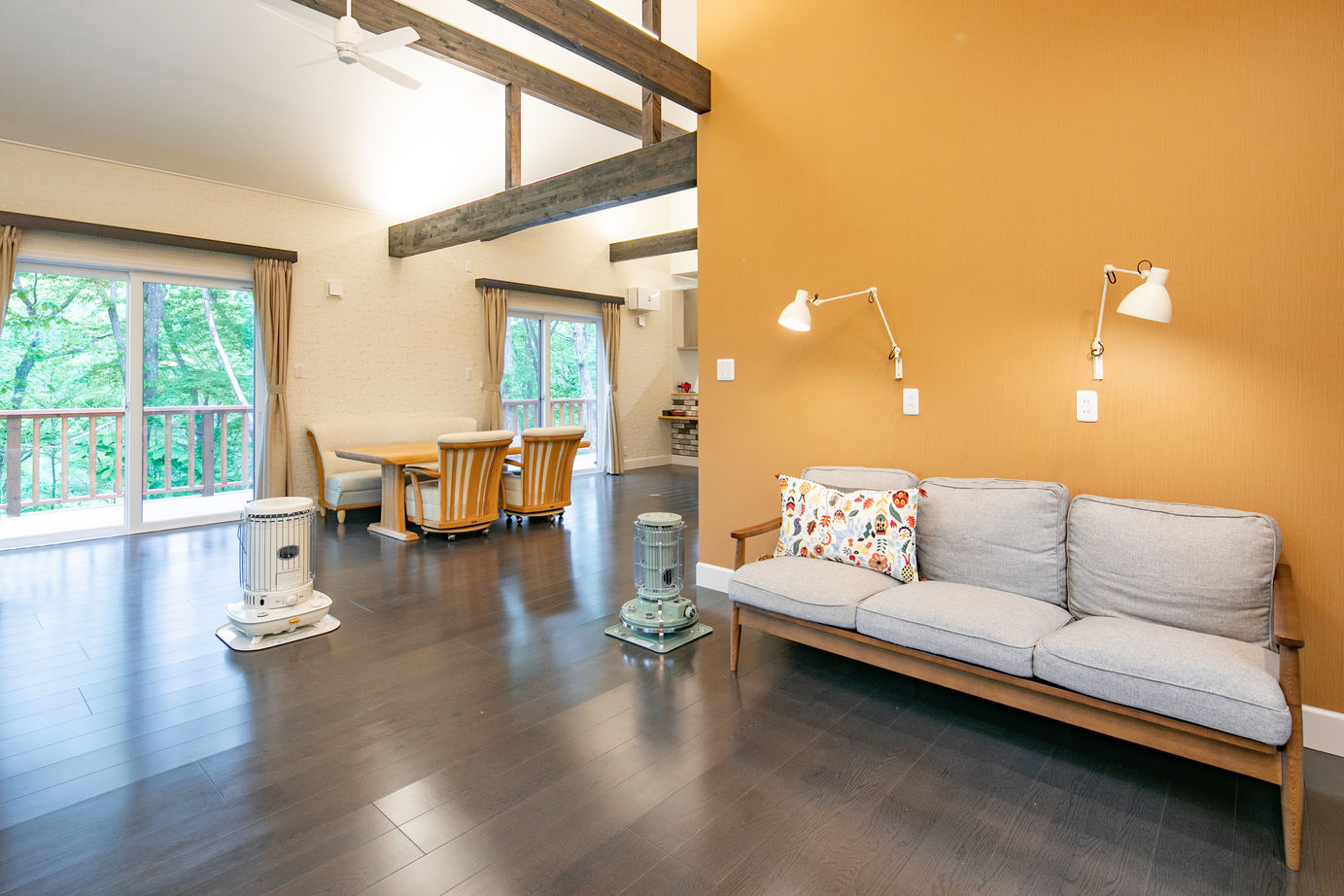 シスクホーム 【平屋/高気密・高断熱/ウッドデッキ/薪ストーブ】鳥のさえずりを聞きながら、木々の中で過ごす家の建築実例画像5