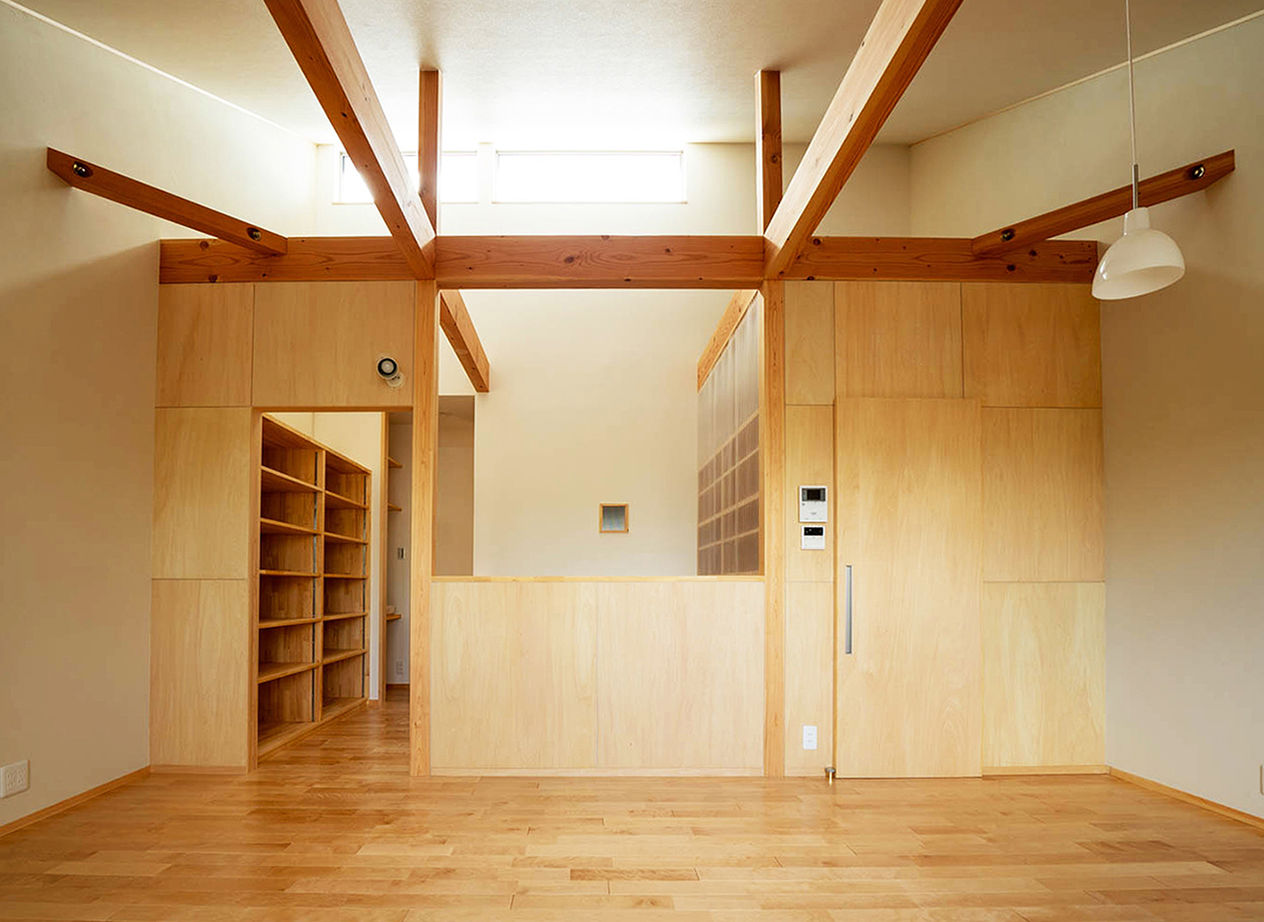 やすら木ほーむ（五藤社寺建設） 【岐阜市×無垢材×珪藻土×狭小地】間口6ｍの狭小地でも２階リビング＆スキップフロアで収納もいっぱい！の建築実例画像2
