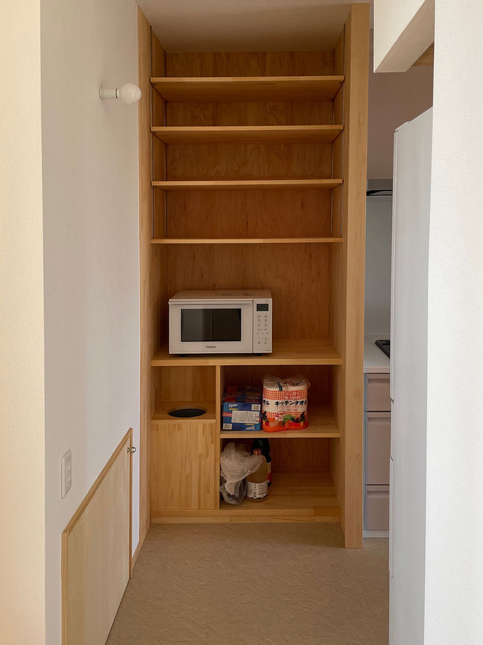 やすら木ほーむ（五藤社寺建設） 【岐阜市×無垢材×珪藻土×狭小地】間口6ｍの狭小地でも２階リビング＆スキップフロアで収納もいっぱい！の建築実例画像5