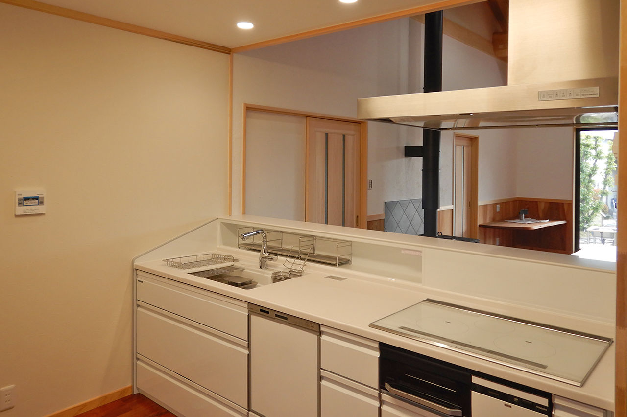 やすら木ほーむ（五藤社寺建設） 【大垣市×無垢材×漆喰壁×遮熱シート×薪ストーブ】むくり屋根が彩る宮大工が建てる料亭テイストの平屋の建築実例画像9