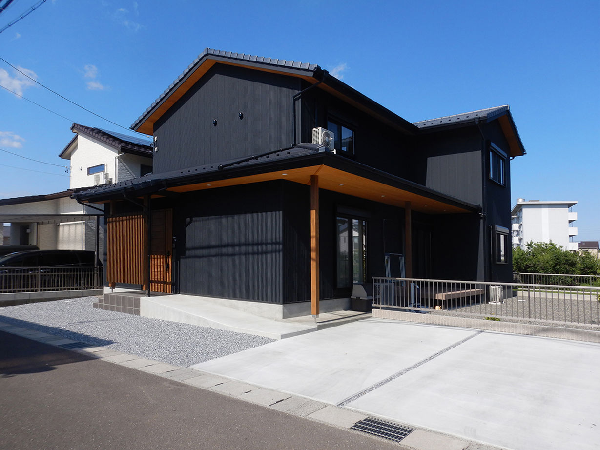 やすら木ほーむ（五藤社寺建設） 【岐阜市×ローコスト】原木仕入れ自社加工のコスト還元で、同居対応のマイホームを坪単価40万円台で実現！の建築実例画像2