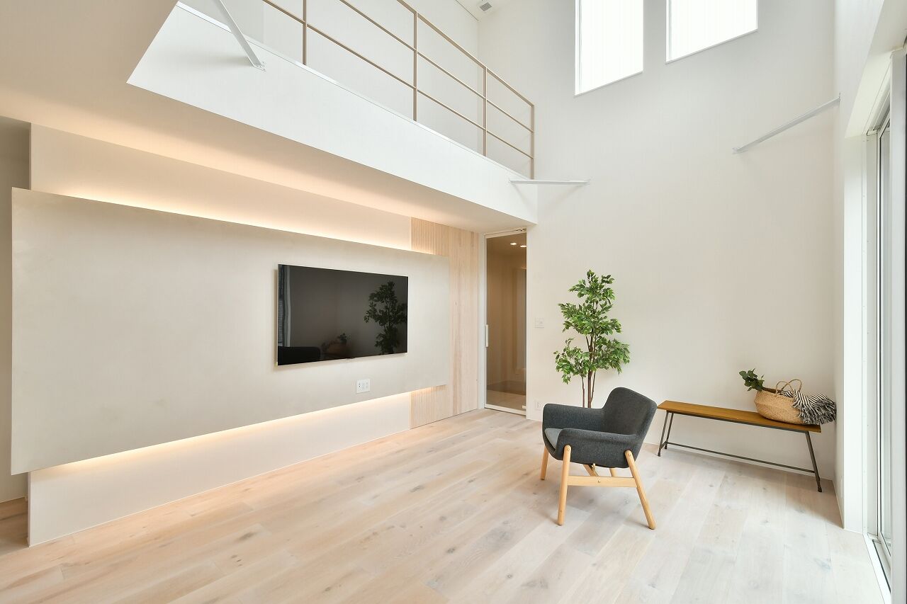 尾崎工務店 【3000万円以下/40坪以下/回遊動線/吹抜】個性的なファサードが目を惹く、さんかく入口の家の建築実例画像3