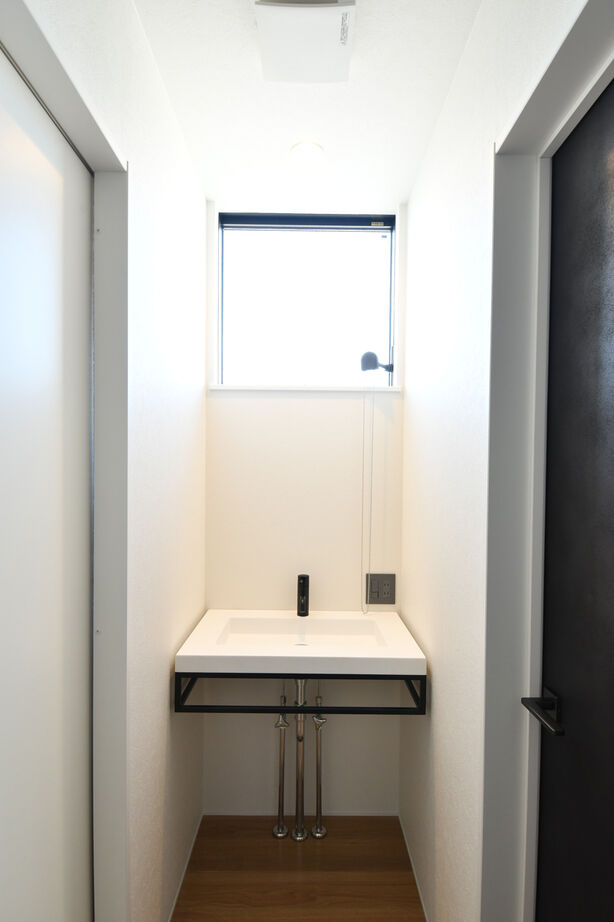 尾崎工務店 【3000万円以下/40坪以下/吹き抜け/オープン階段】家族の一体感を感じられる、開放感あふれる家の建築実例画像9