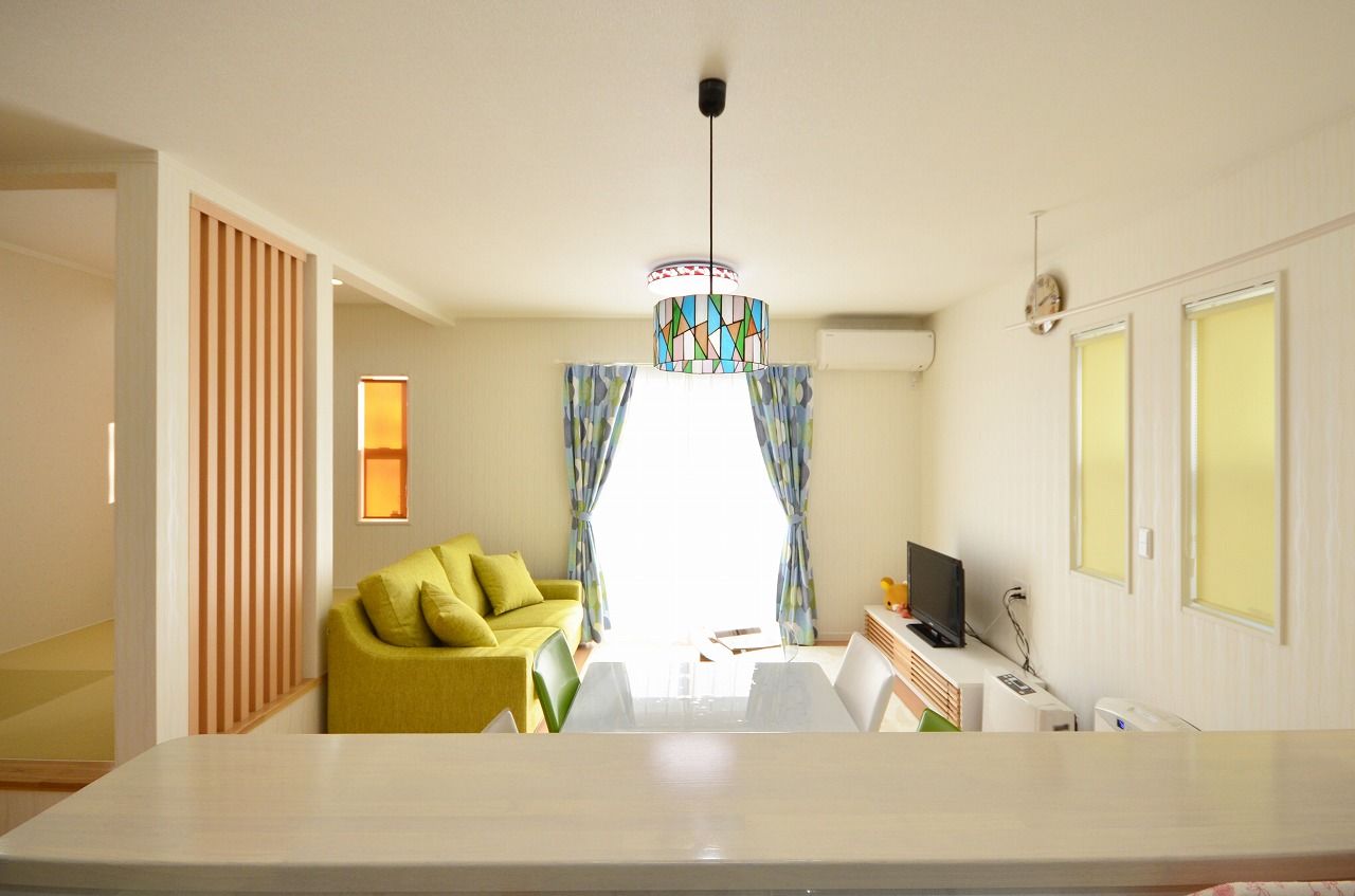 ファイブイズホーム 【坪単価61.5万円】小上がり畳スペース/1階に大容量ウォークインクローゼットを設置し収納にこだわったお家の建築実例画像4