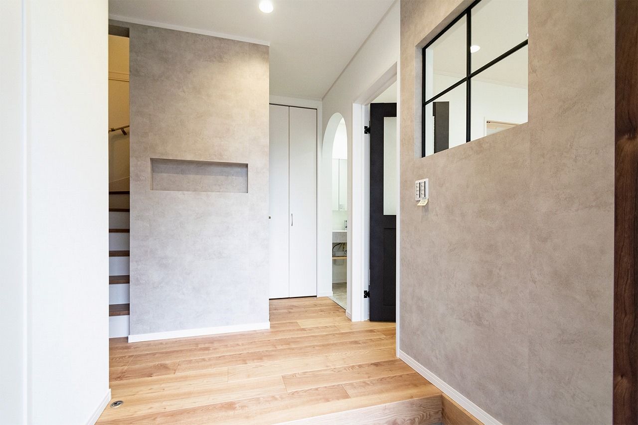 ファイブイズホーム 【坪単価46.1万円】スタイリッシュな外観とナチュラルな内観。好みのスタイルで理想を叶える/店舗併用住宅の建築実例画像4