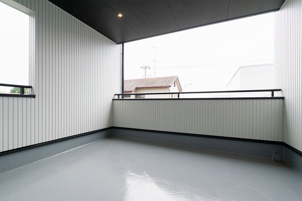 ファイブイズホーム 【坪単価46.1万円】スタイリッシュな外観とナチュラルな内観。好みのスタイルで理想を叶える/店舗併用住宅の建築実例画像9