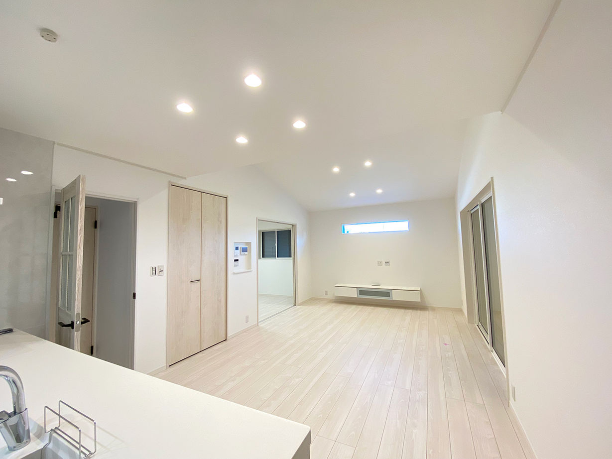 ファイブイズホーム 【坪単価53.8万円】家族全員がゆるくつながる暮らし　リビングに家族が集うお家の建築実例画像4