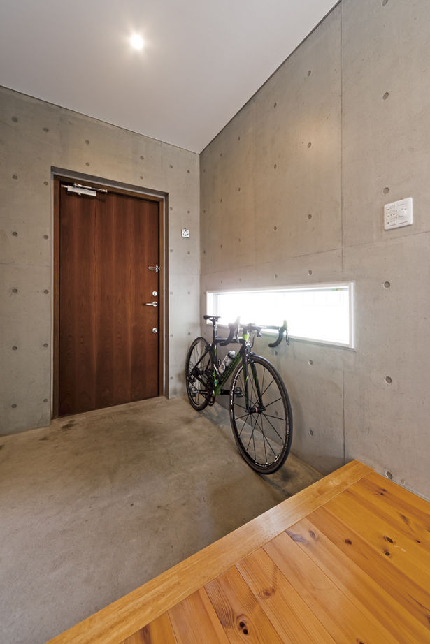 Home＆nico(ホームアンドニコ) 中庭のあるLDKはリゾートのような開放感と心地よさ。インナーガレージのあるRCの平屋の住まいの建築実例画像14