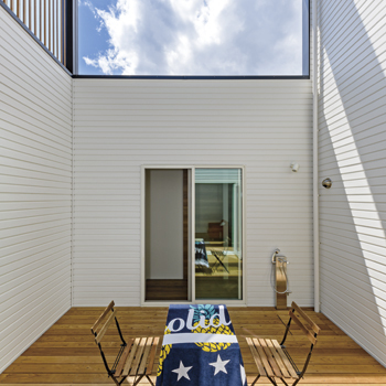 Home＆nico(ホームアンドニコ) 【愛知県/2000万円台/平屋/間取り図有】中庭とつながる高天井リビングの開放感！パッシブデザインの平屋の建築実例画像4