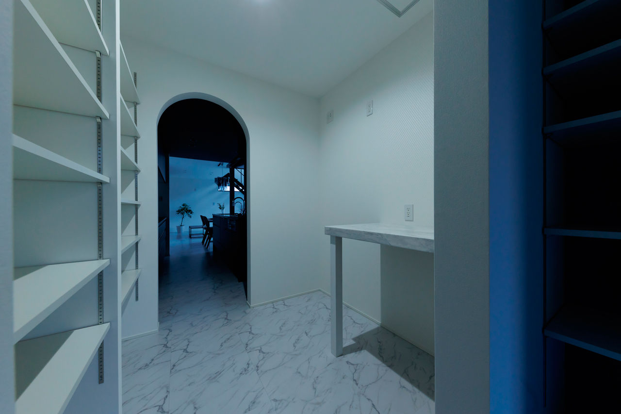 Home＆nico(ホームアンドニコ) 【愛知県／30坪台／吹抜けLDK】ラグジュアリー感あふれる32.8畳LDK。鉄骨階段が映える吹抜けの大空間の建築実例画像7