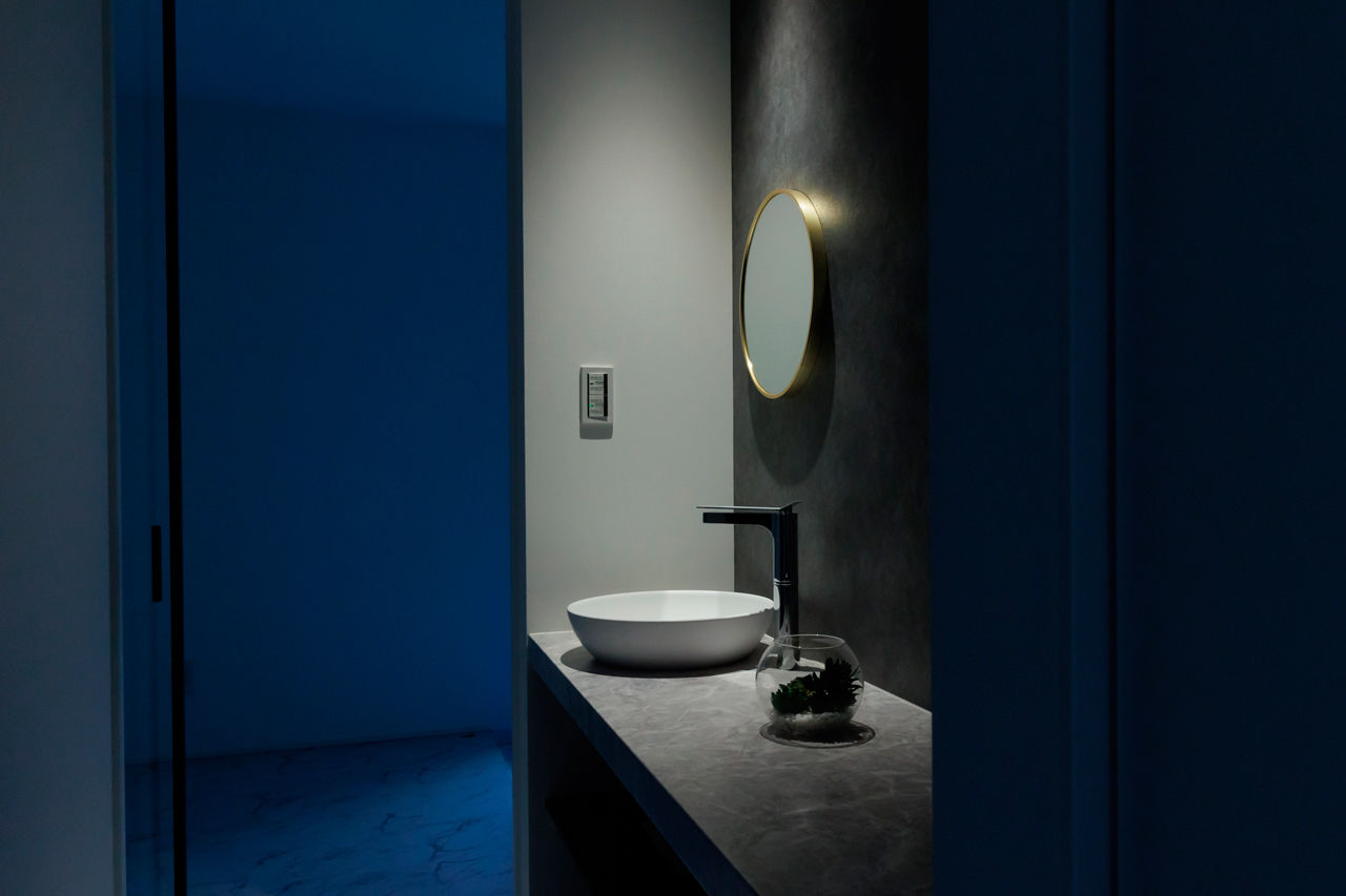 Home＆nico(ホームアンドニコ) 【愛知県／30坪台／吹抜けLDK】ラグジュアリー感あふれる32.8畳LDK。鉄骨階段が映える吹抜けの大空間の建築実例画像9