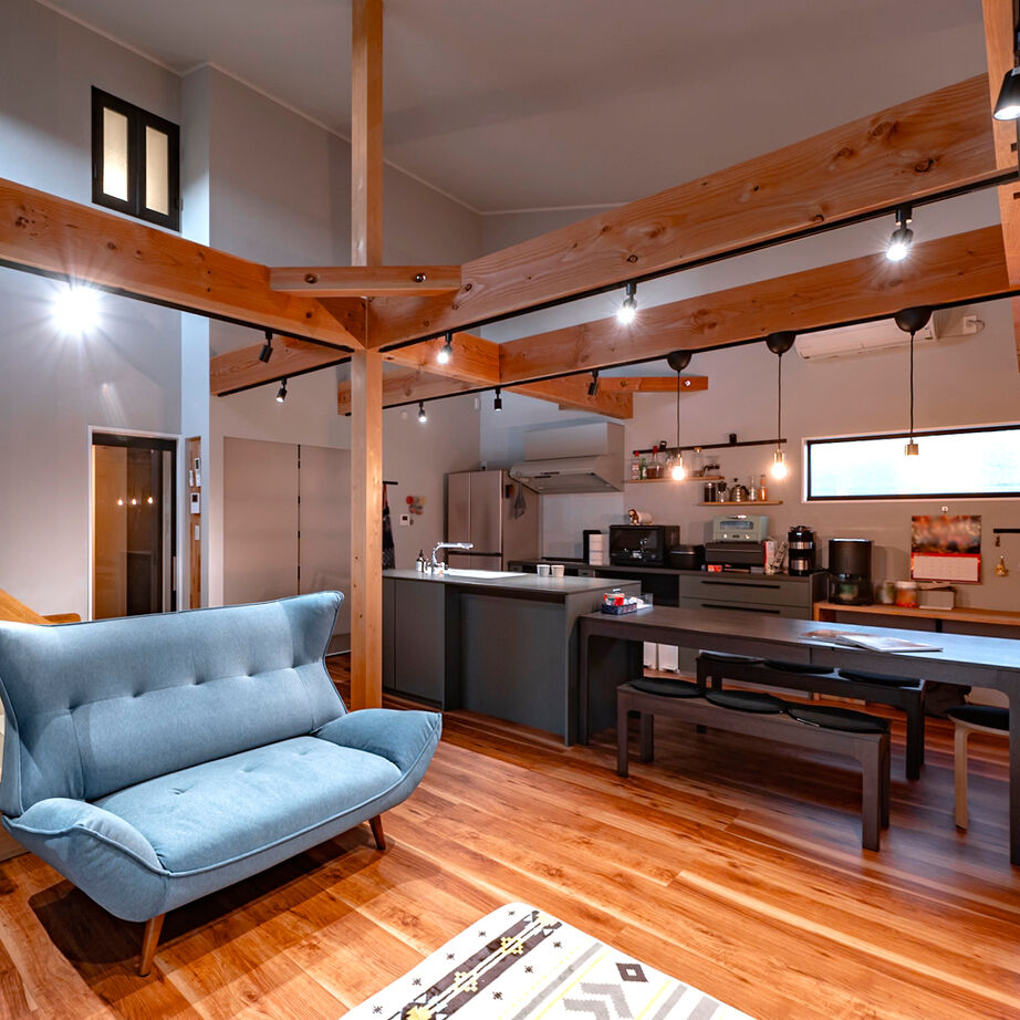 Home＆nico(ホームアンドニコ) 【吹抜けLDK×アイランドキッチン×薪ストーブ】滑り台や隠し扉も？「もう！ワクワクが止まらない家です」の建築実例画像4