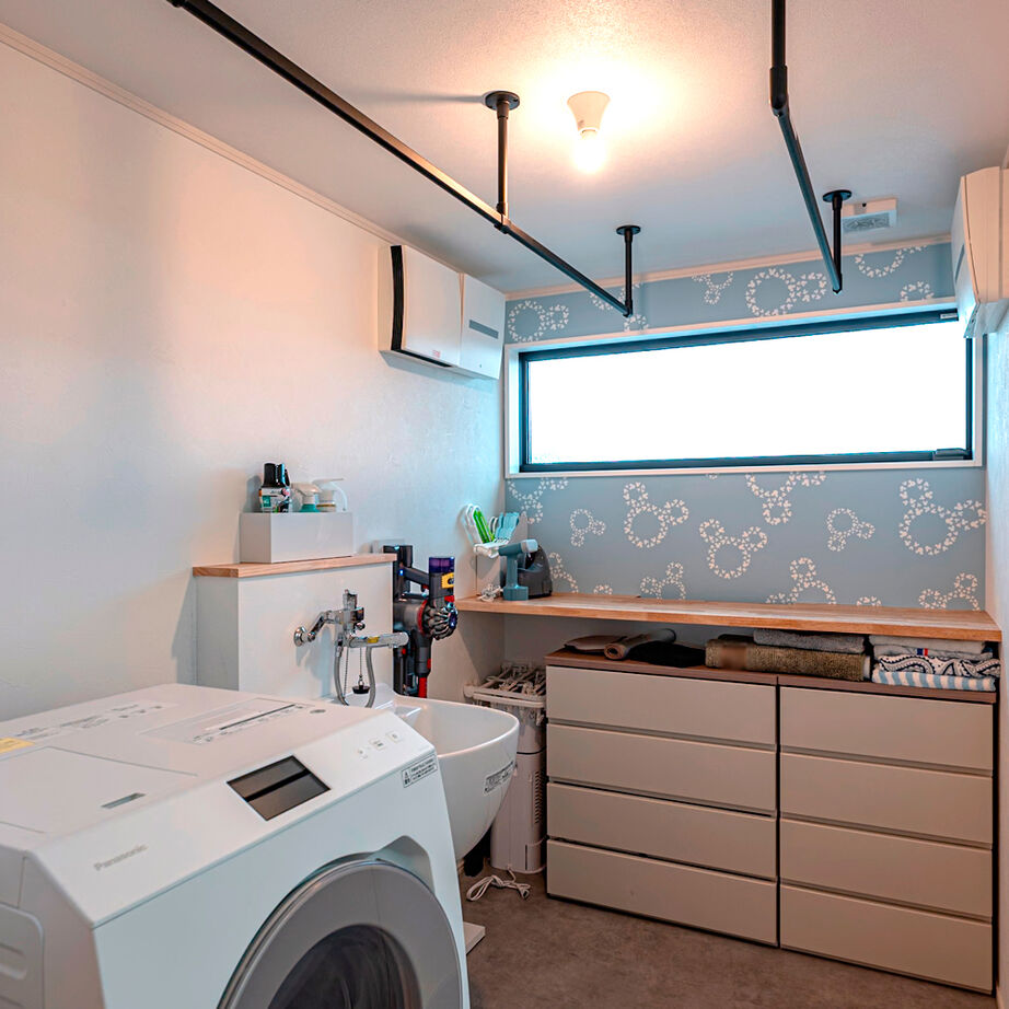 Home＆nico(ホームアンドニコ) 【吹抜けLDK×アイランドキッチン×薪ストーブ】滑り台や隠し扉も？「もう！ワクワクが止まらない家です」の建築実例画像15