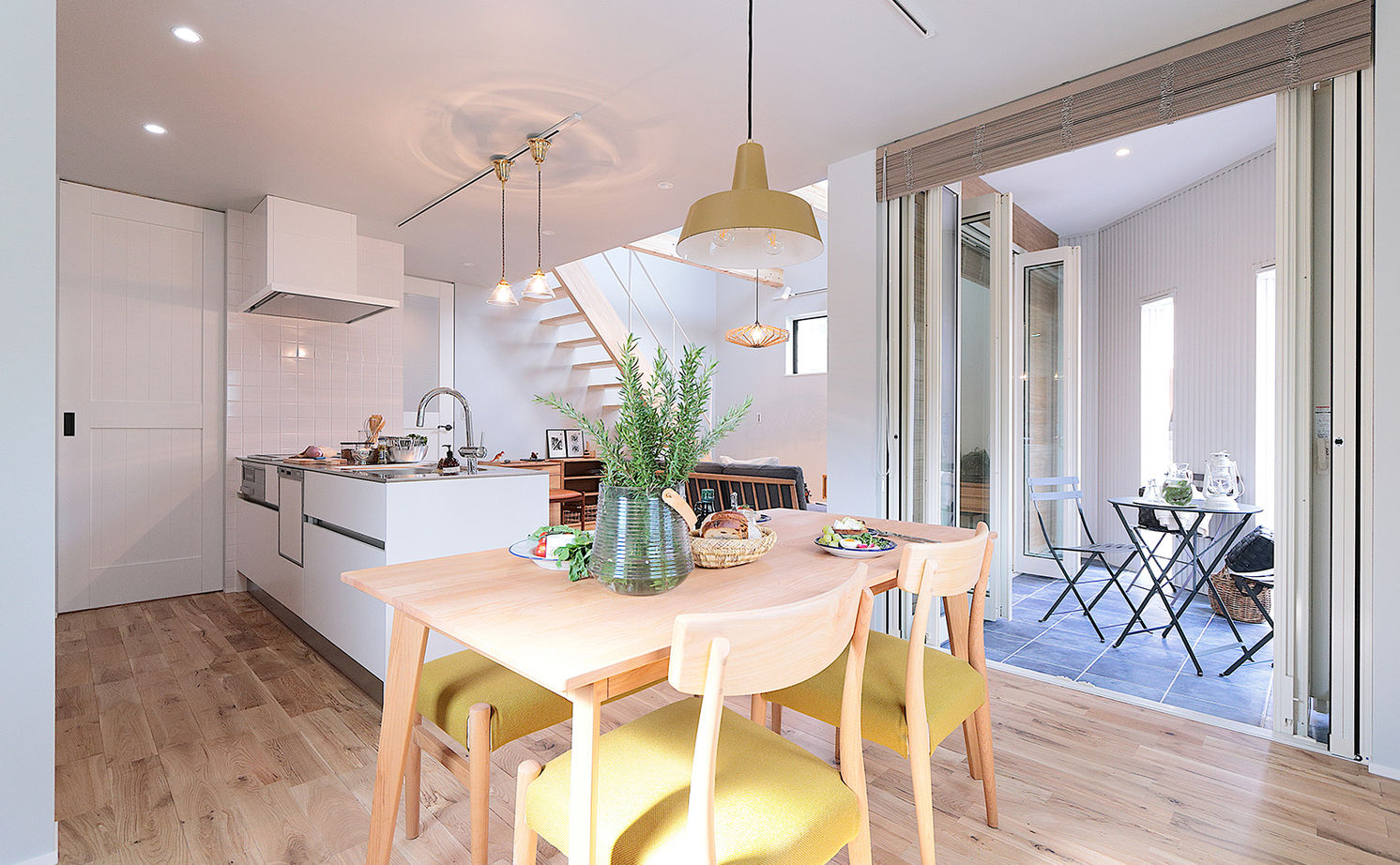 ジェネシス 【UA値0.55/2000万円台/31.4坪】狭小地で設計の工夫が光る。北欧スタイルで統一された心地よいZEH仕様住宅の建築実例画像3