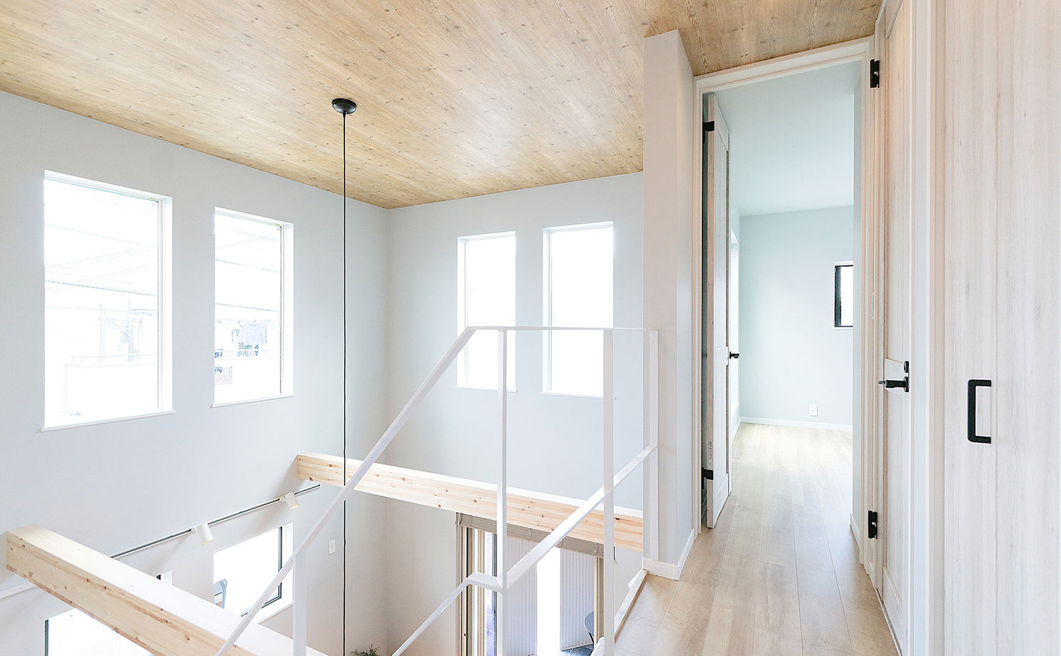 ジェネシス 【UA値0.55/2000万円台/31.4坪】狭小地で設計の工夫が光る。北欧スタイルで統一された心地よいZEH仕様住宅の建築実例画像8