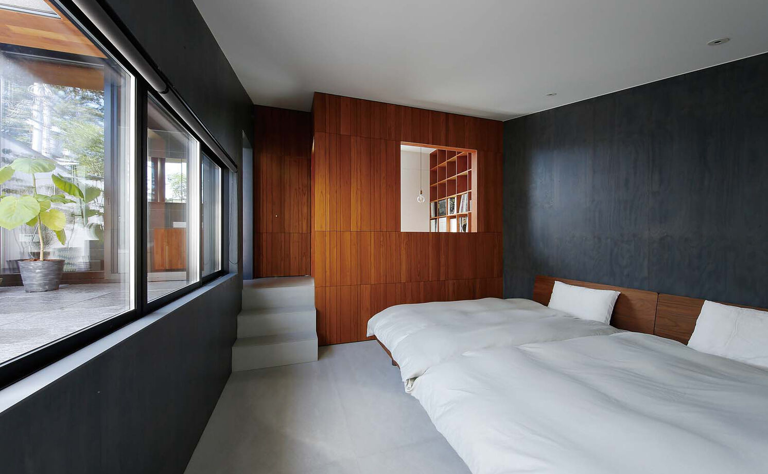 ジェネシス 【2000万円台/延床24.3坪/中庭/スキップフロア】室内から自然と繋がる。土間仕上がりのダイニングの建築実例画像11