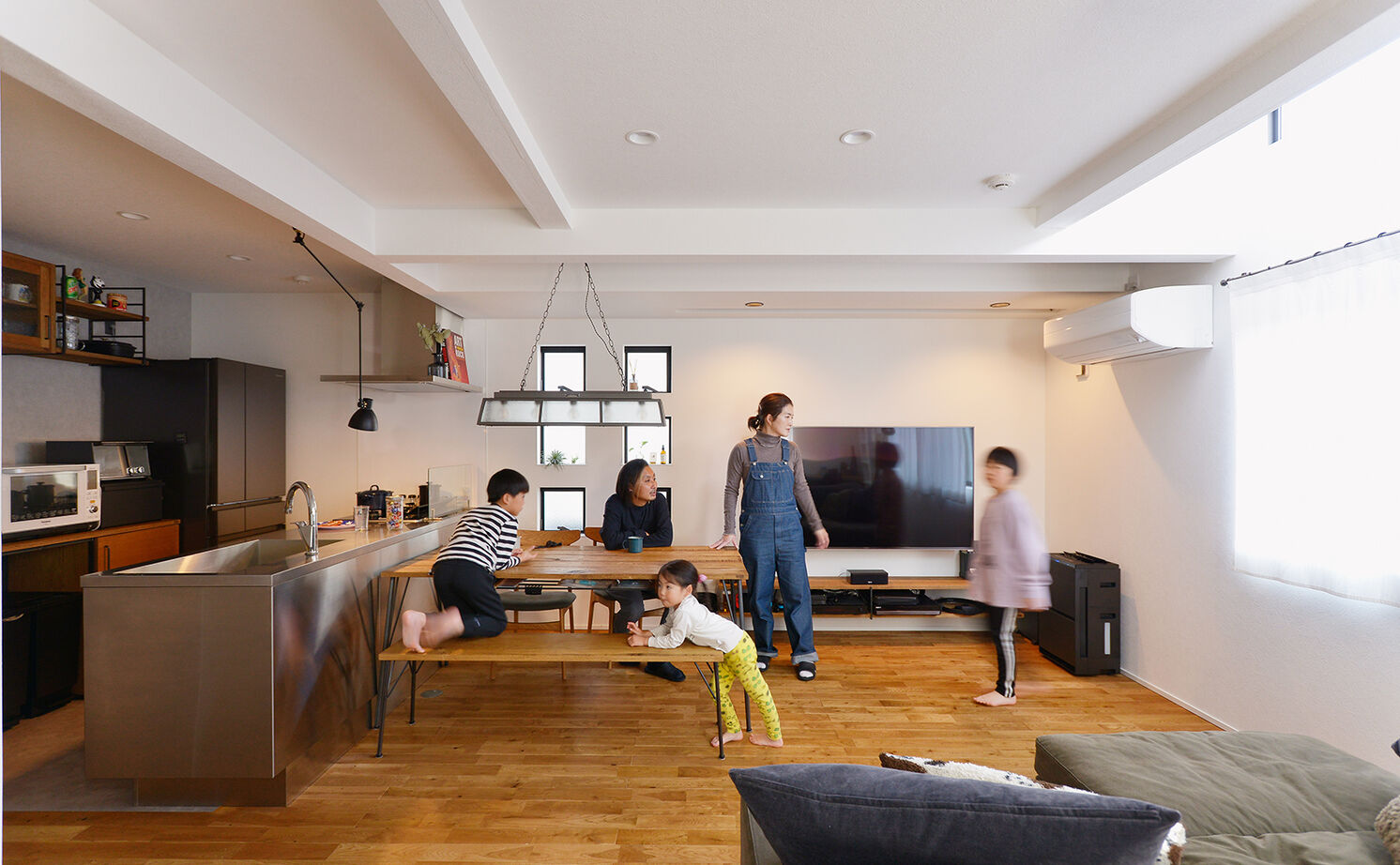 ジェネシス 【間取り有】狭小・旗竿地に欲しいものをぎゅっと詰めて。家族が集まる、クールな２階LDKの家の建築実例画像3