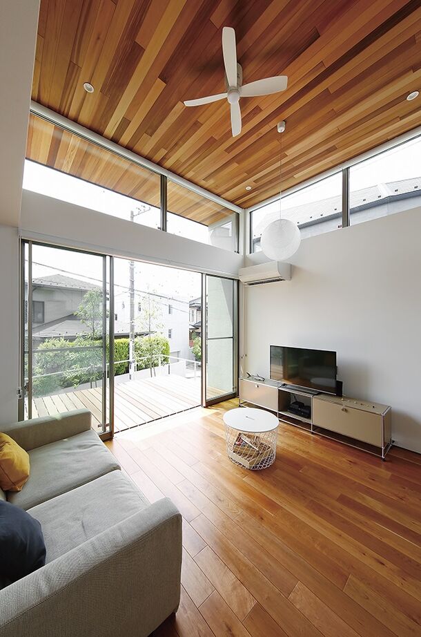 ジェネシス 【3100万円台/延床25.9坪/SE構法/間取り図】ウッドデッキにつながる窓と吹抜けのある明るいLDKの家の建築実例画像3