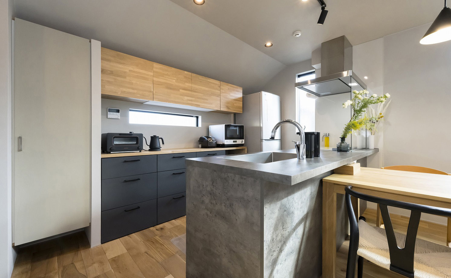 ジェネシス 【間取り有】住宅街の旗竿地に、好きとこだわりを散りばめて。暮らしたい街でマイホームを手に入れるの建築実例画像3