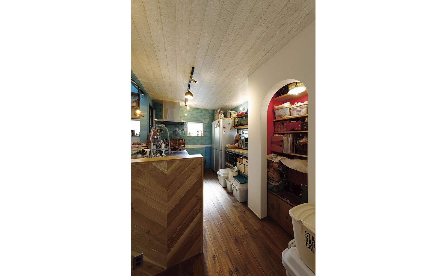 ジェネシス 【間取り有】キャンプ、バイク、アメリカ雑貨。広い土間と籠り感のあるリビング。愛犬と暮らす楽しい家の建築実例画像7