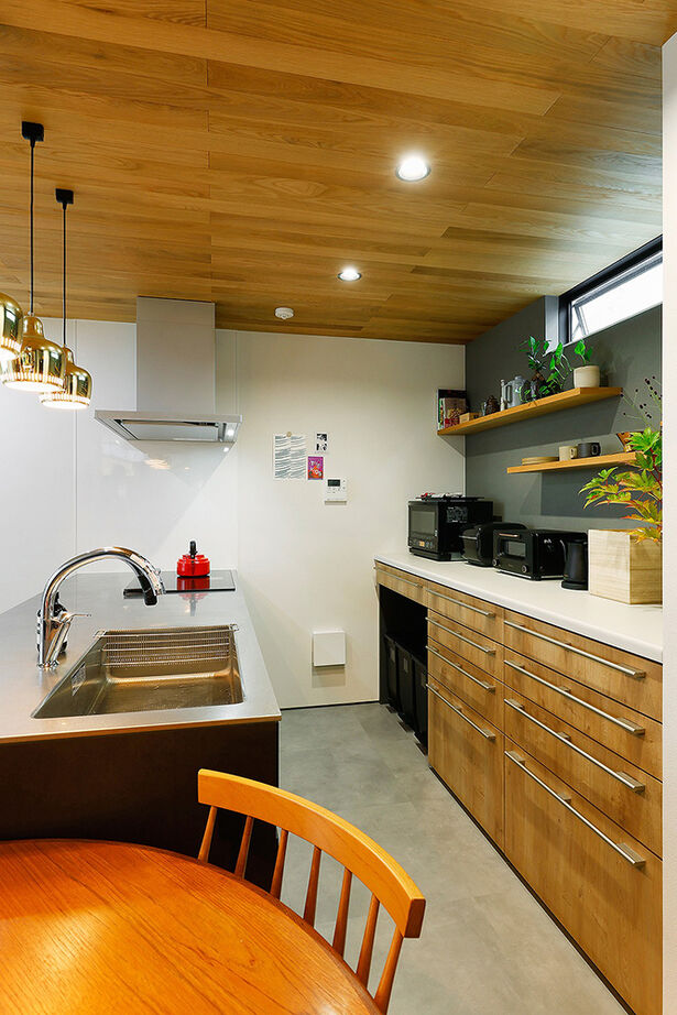 ジェネシス 【延床27.6坪・高断熱】私道の奥に現れるエッジの効いた外観。デザインありきで設計したクールで快適な家の建築実例画像7