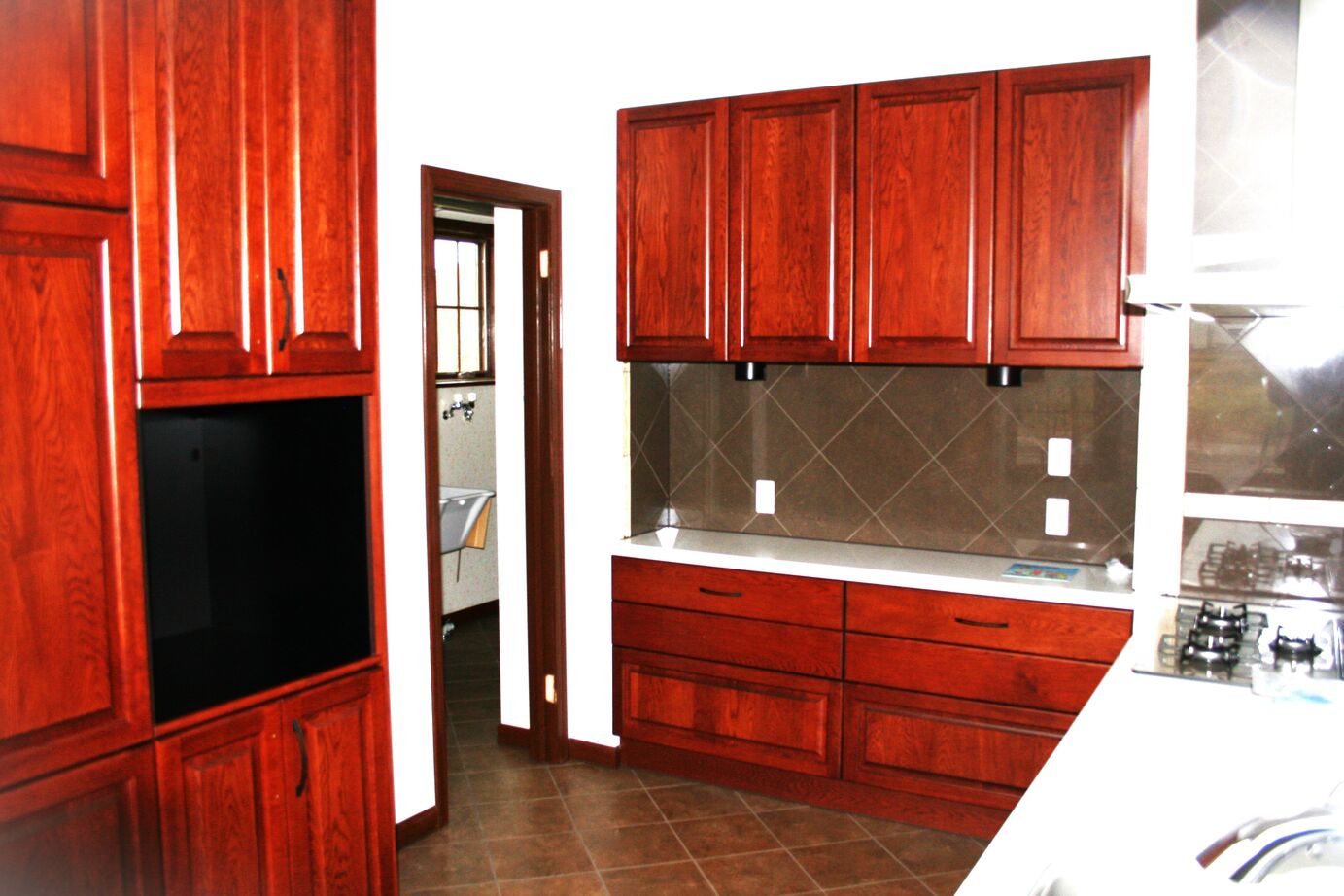 小林住工 【札幌市/ビルトインガレージ/レンガ】無垢材をふんだんに使用した輸入住宅風のレンガの家の建築実例画像5