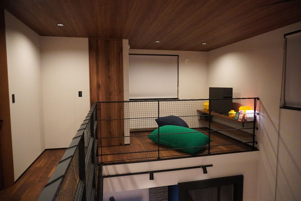 小林住工 【北広島／ビルトインガレージ／吹抜け／フリースペース】ダイナミックな吹抜けも、付加断熱工法で冬も快適！の建築実例画像4