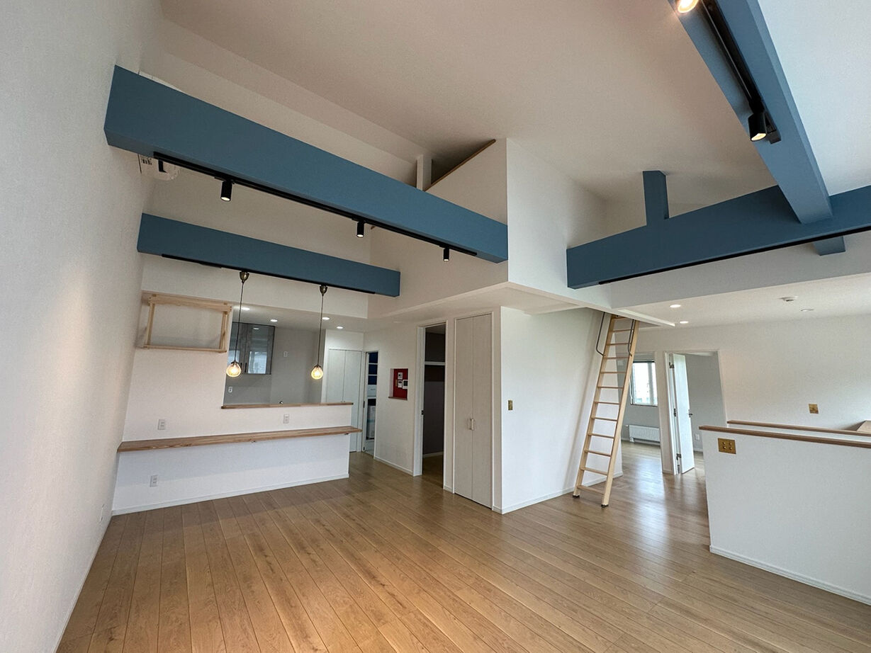 小林住工 【レンガの家／２階LDK／店舗併用住宅】お気に入りのレンガの外観。ロフト付きで収納充実+家事ラク！の建築実例画像2