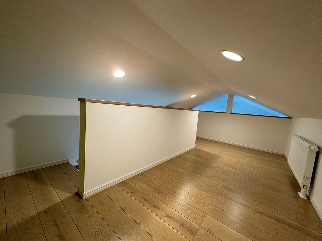 小林住工 【レンガの家／２階LDK／店舗併用住宅】お気に入りのレンガの外観。ロフト付きで収納充実+家事ラク！の建築実例画像6