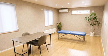 小林住工 【レンガの家／２階LDK／店舗併用住宅】お気に入りのレンガの外観。ロフト付きで収納充実+家事ラク！の建築実例画像9